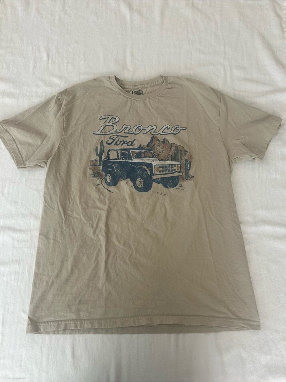 Ford Bronco Graphic T Shirt Large Tan Official Licensed Product 100% Cotton